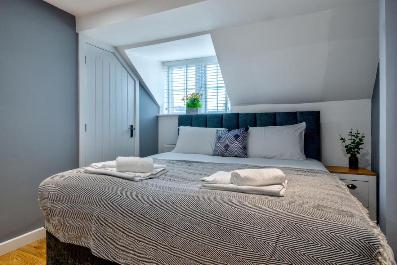 Stamford Central Stay - Stylish 2-Bed Apartment With Wifi Екстериор снимка