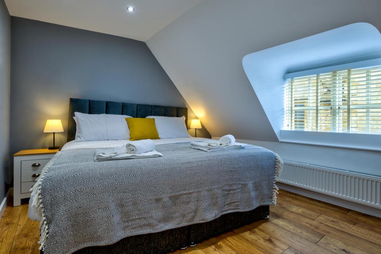 Stamford Central Stay - Stylish 2-Bed Apartment With Wifi Екстериор снимка