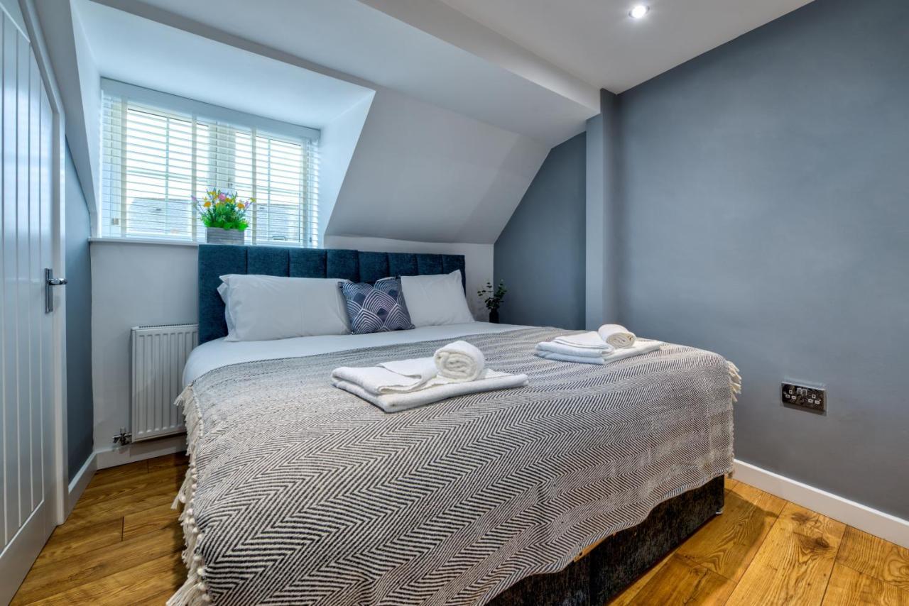 Stamford Central Stay - Stylish 2-Bed Apartment With Wifi Екстериор снимка